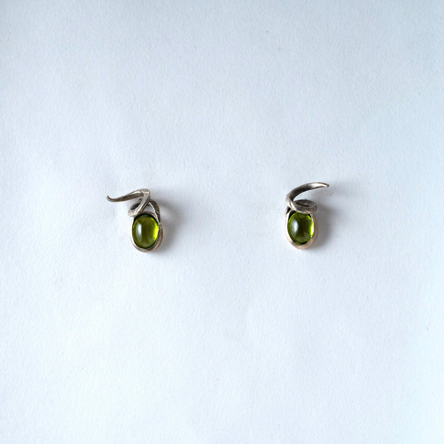 Handmade Animal Horn Sterling Silver Studs with Peridot – Gunmetal Finish