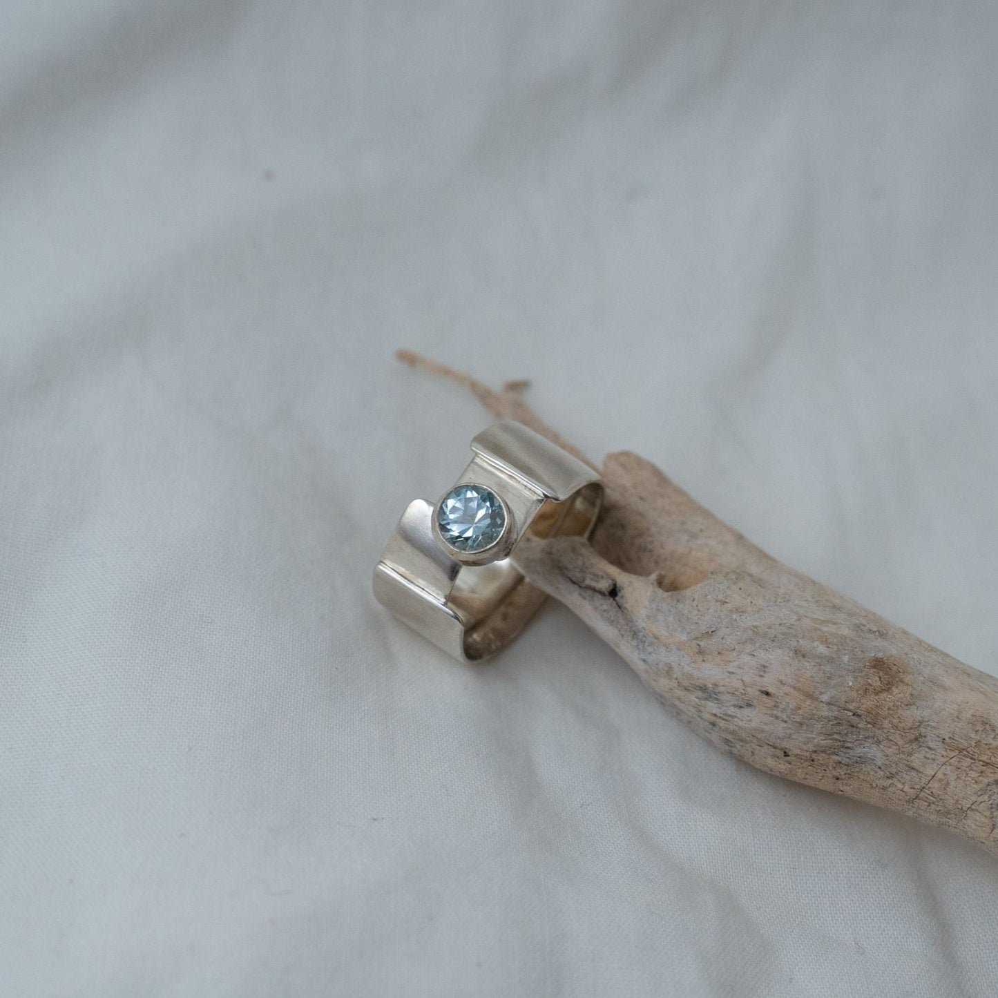 Men's Aquamarine thick silver ring