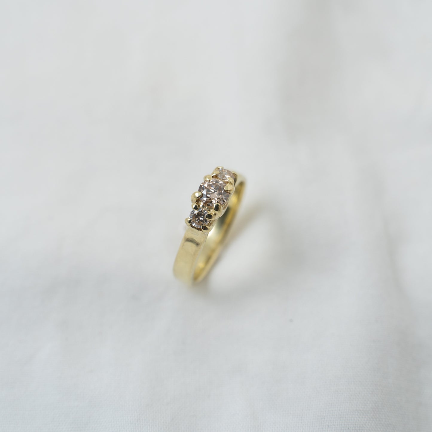 Gold trellis diamond wedding ring