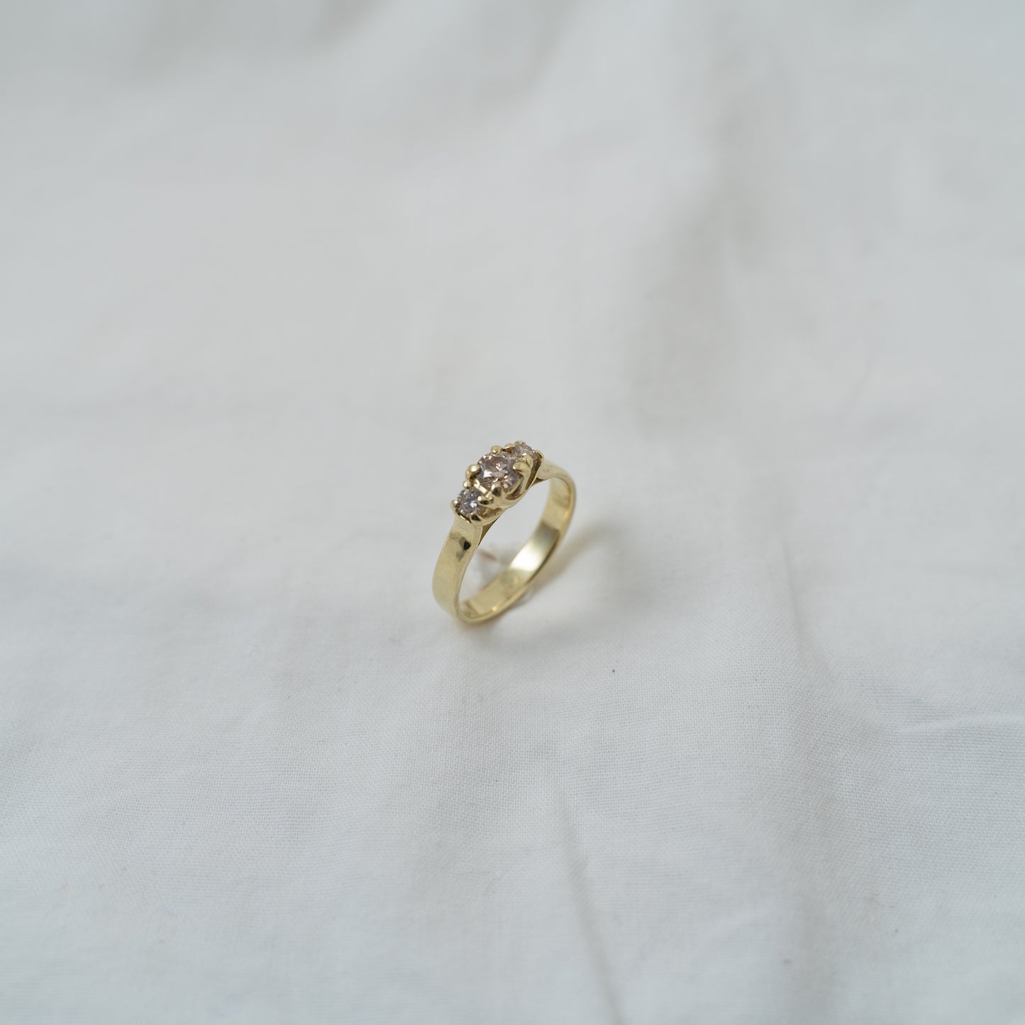 Gold trellis diamond wedding ring