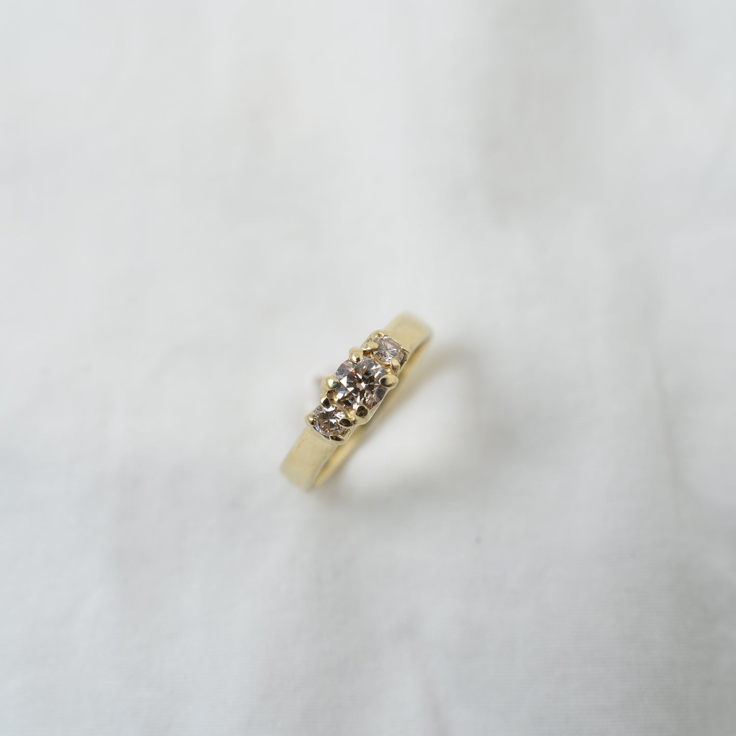 Gold trellis diamond wedding ring