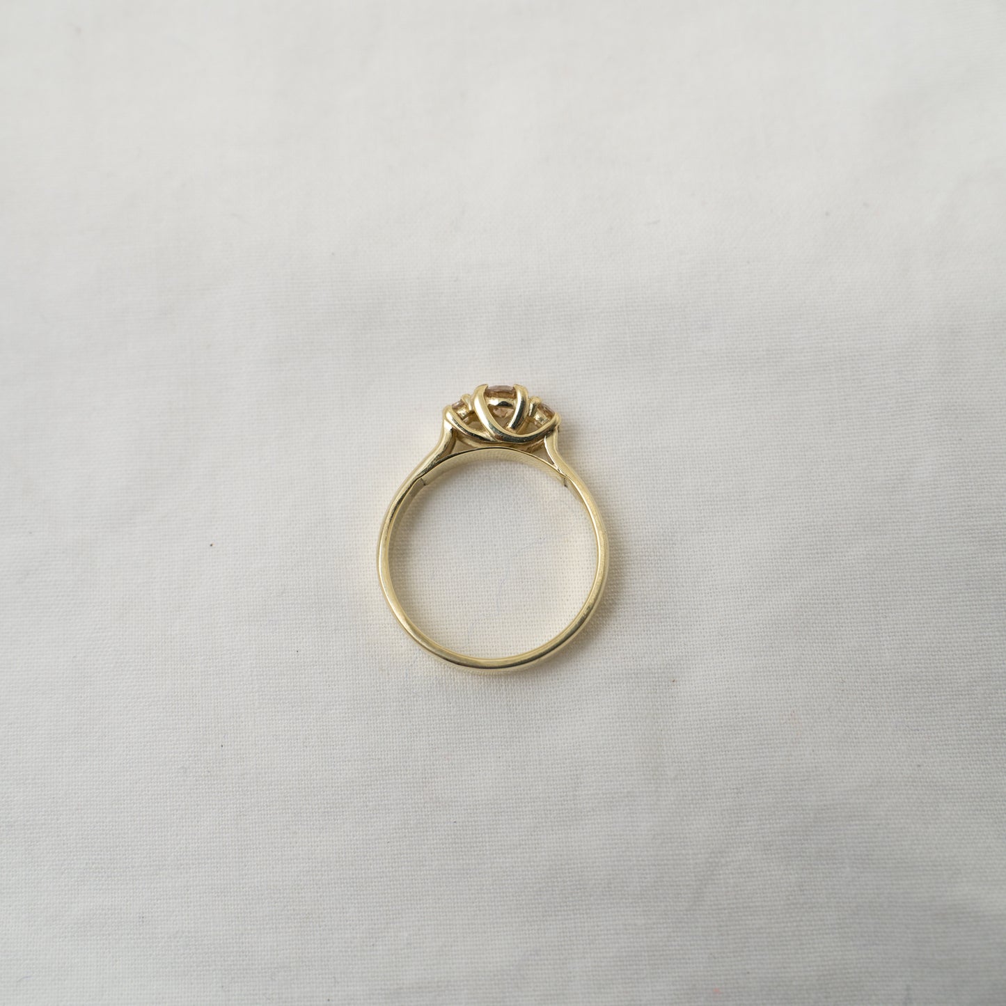 Gold trellis diamond wedding ring