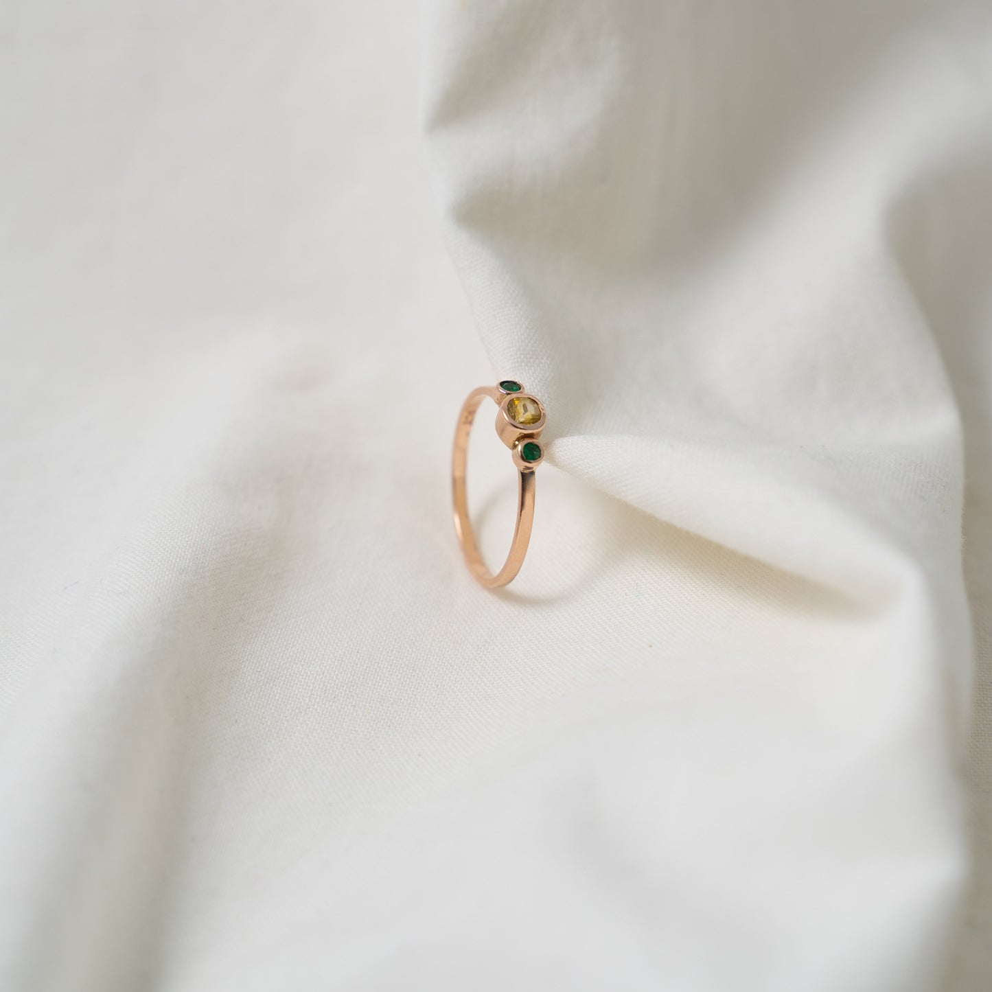 Taiga | Yellow sapphire and emerald rose gold ring