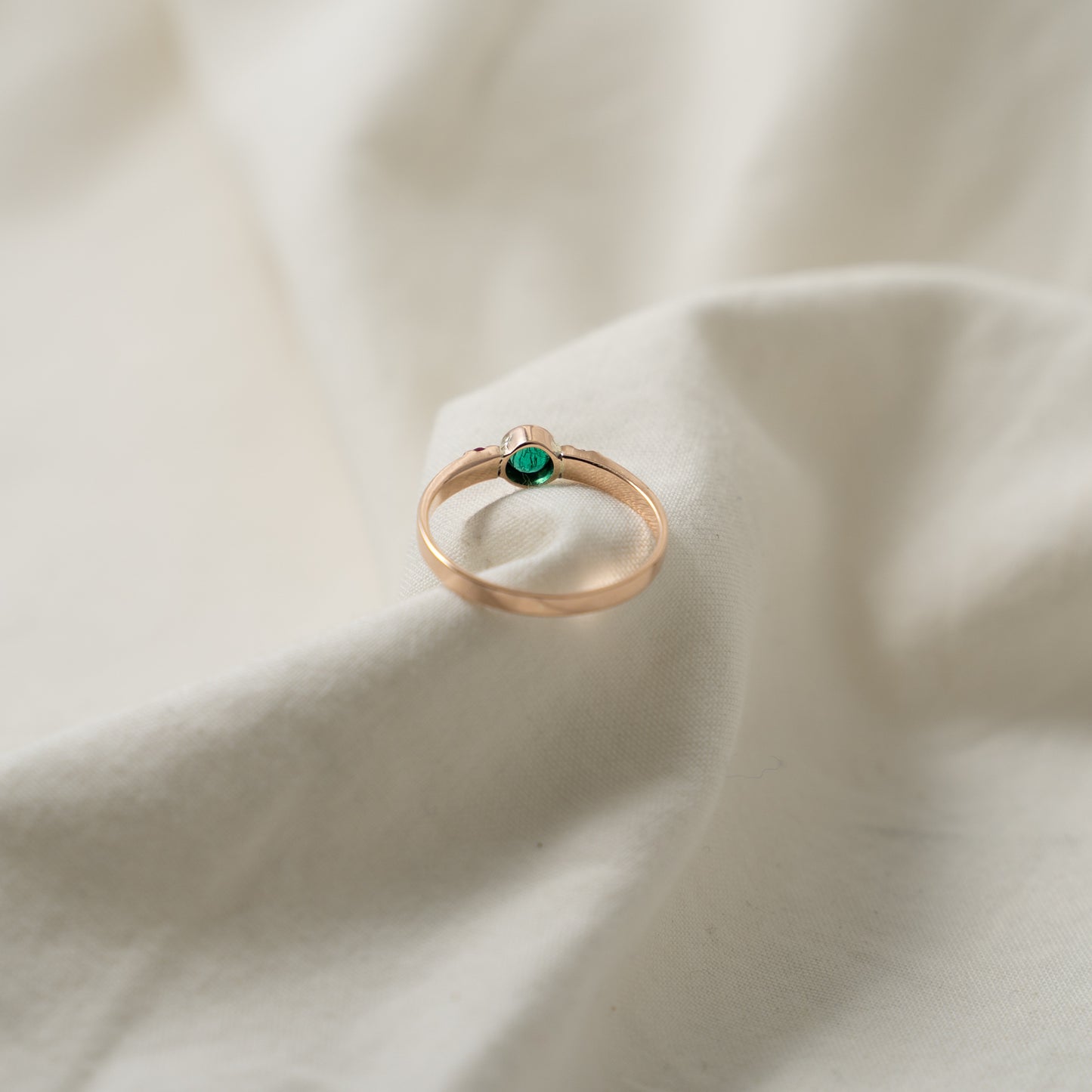 Emerald and ruby ring set in 10k rose gold