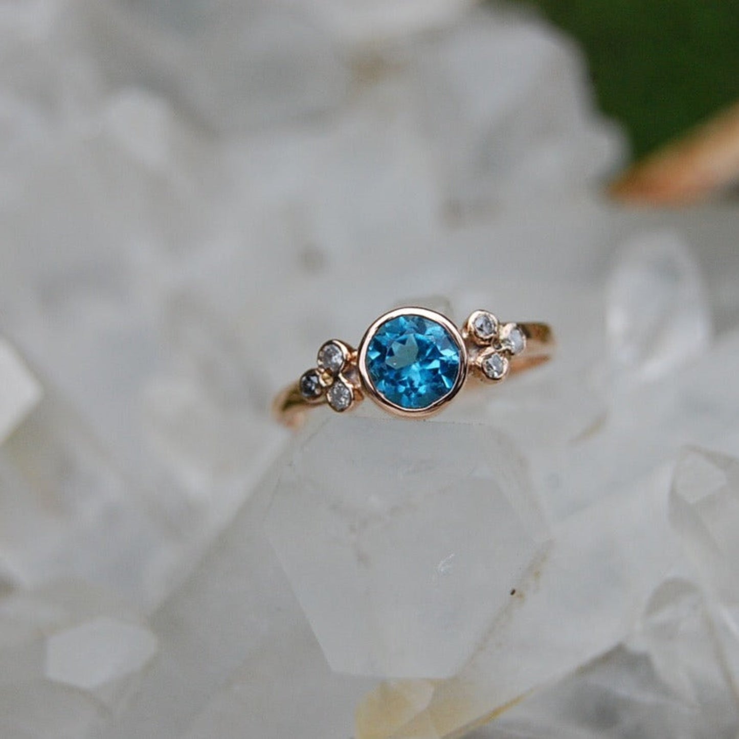 Aquamarine and diamond gold engagement ring
