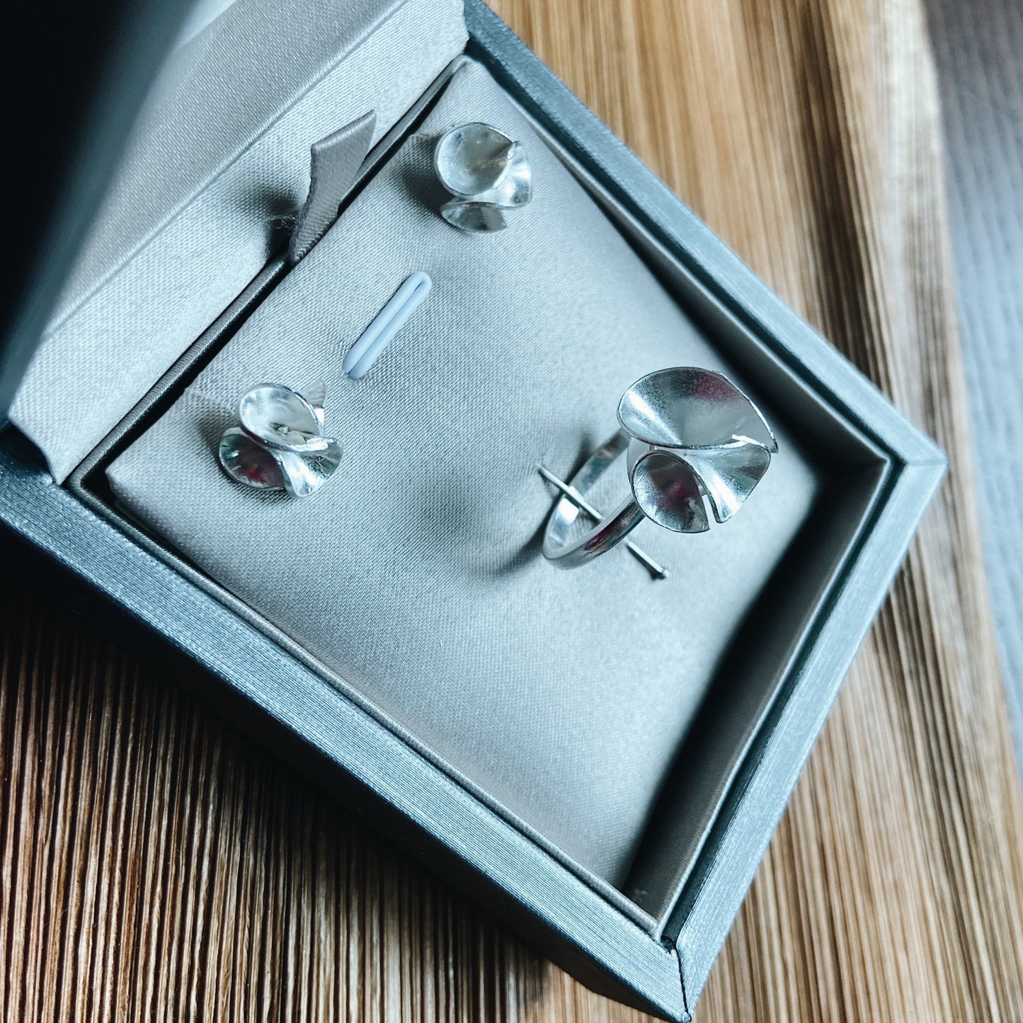 Delphinium | Floral ring and stud earrings gift set