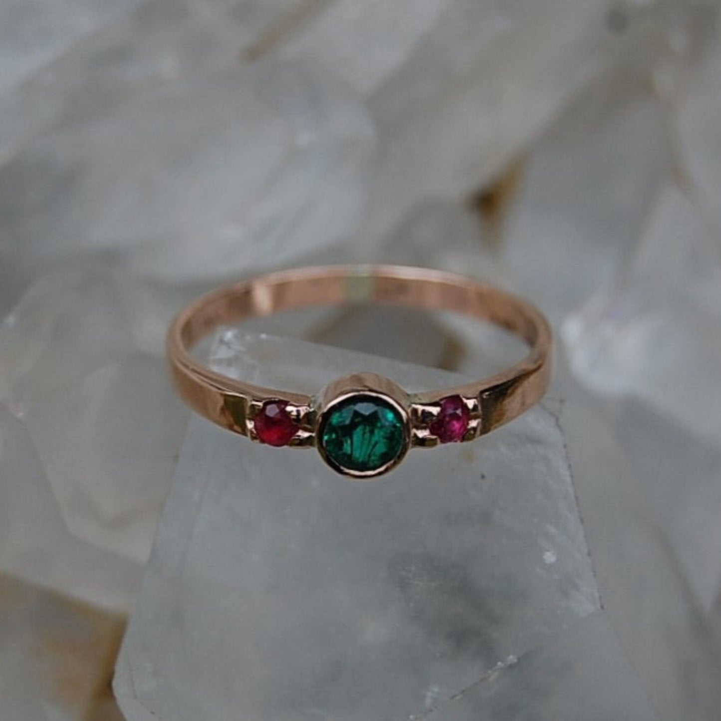 Emerald and ruby ring set in 10k rose gold