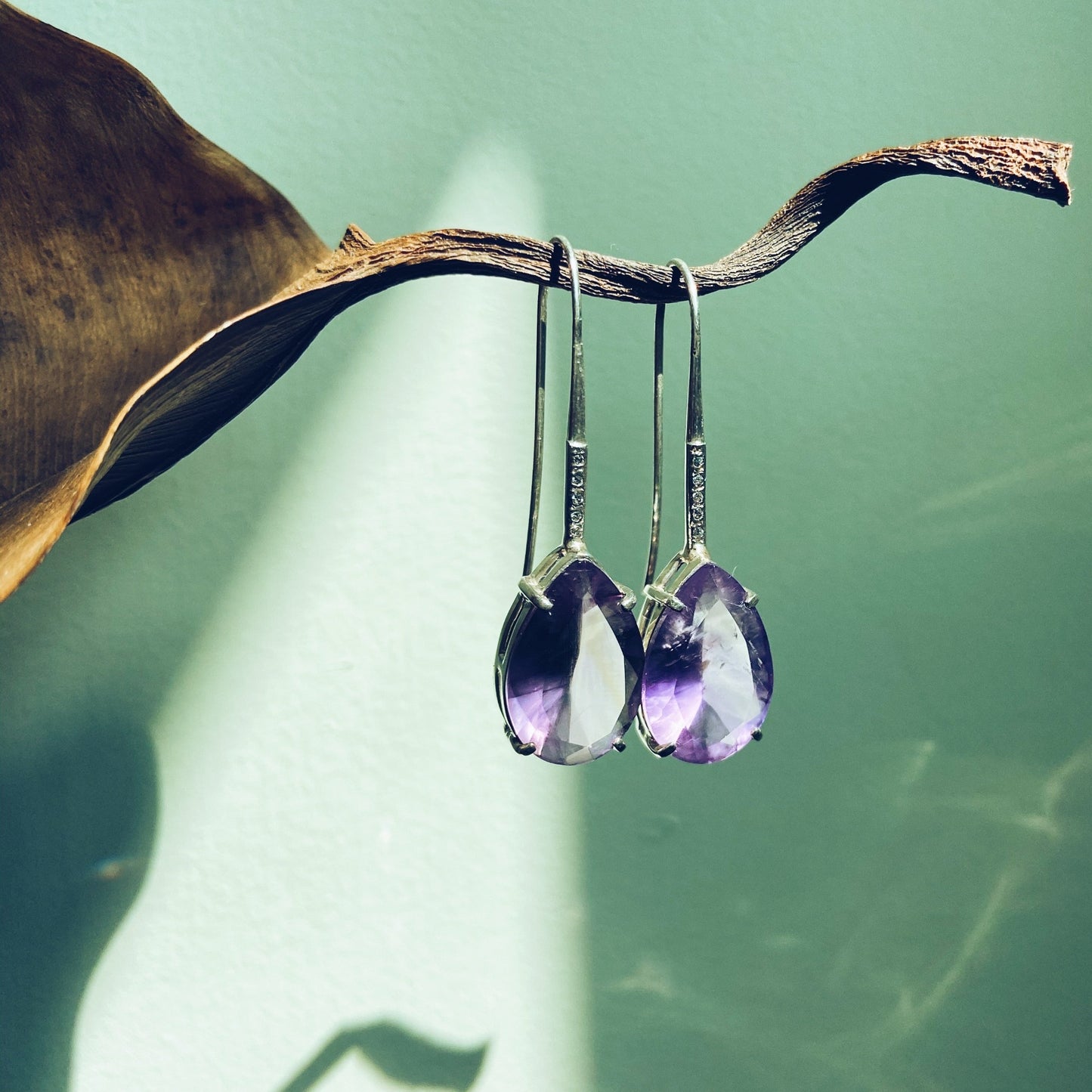 Sumire | Amethyst and cubic zirconia silver earrings