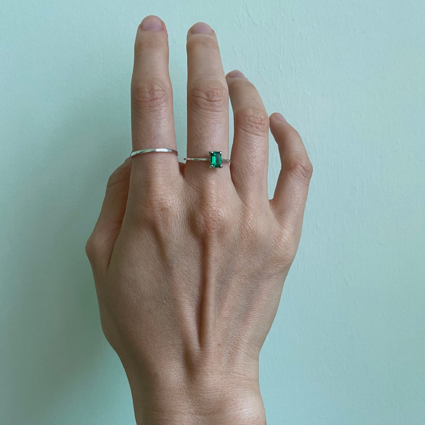 Cubic zirconia emerald silver ring double set