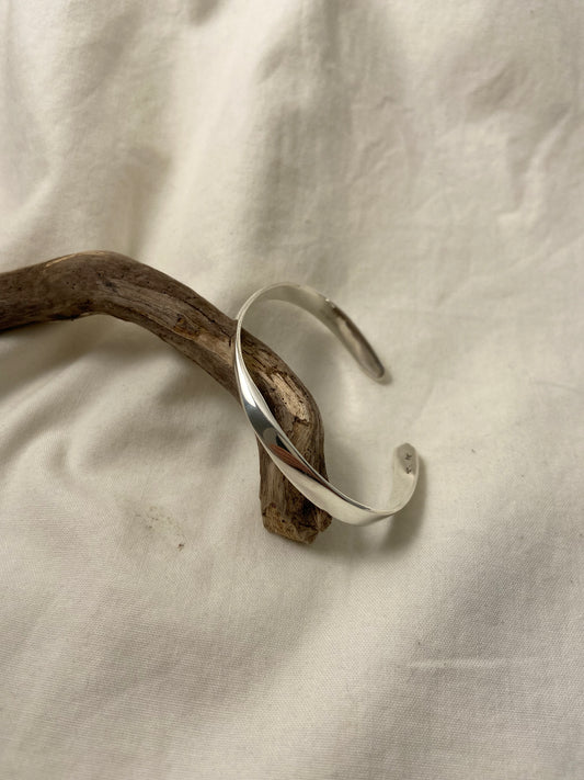 Minimal bangle, silver cuff