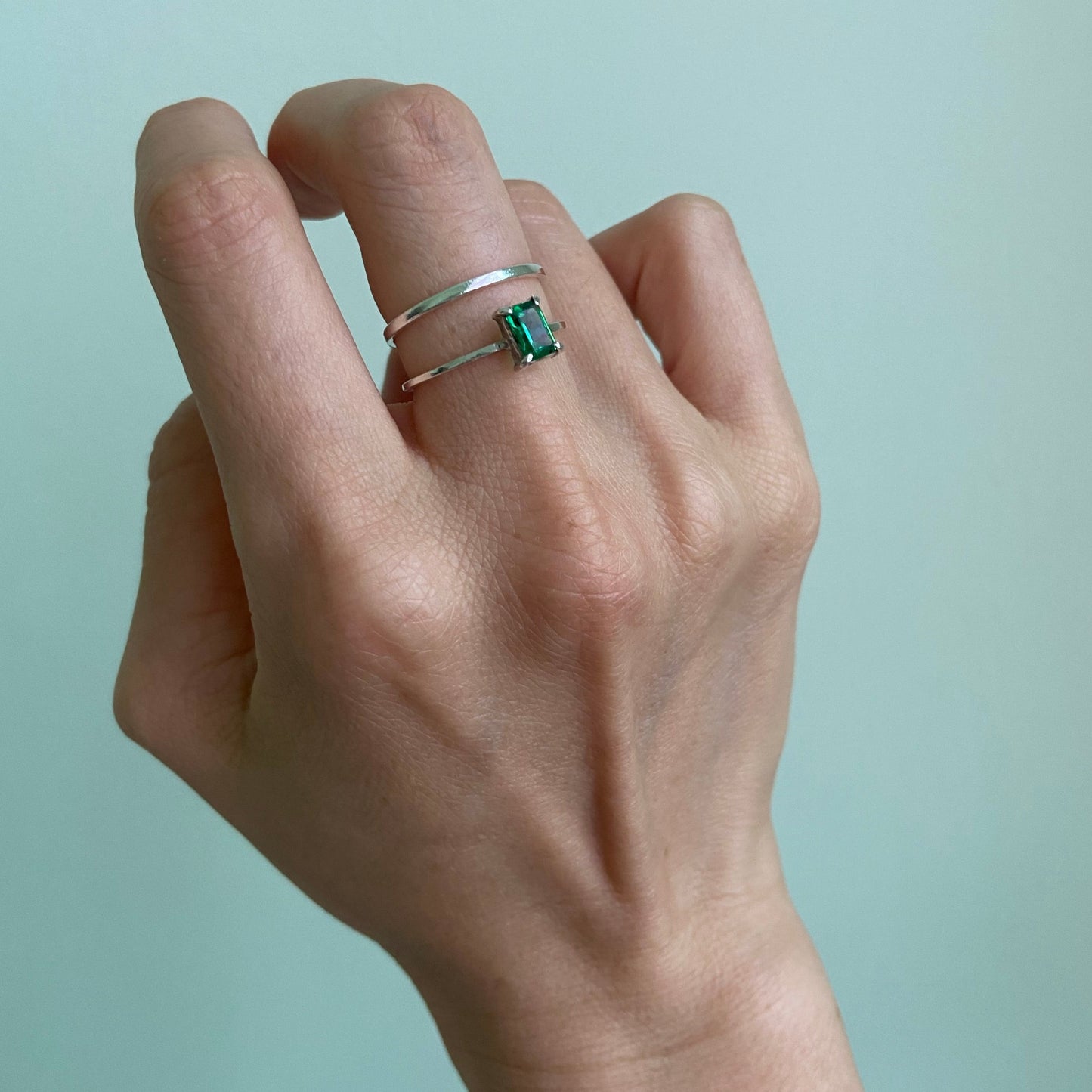 Cubic zirconia emerald silver ring double set