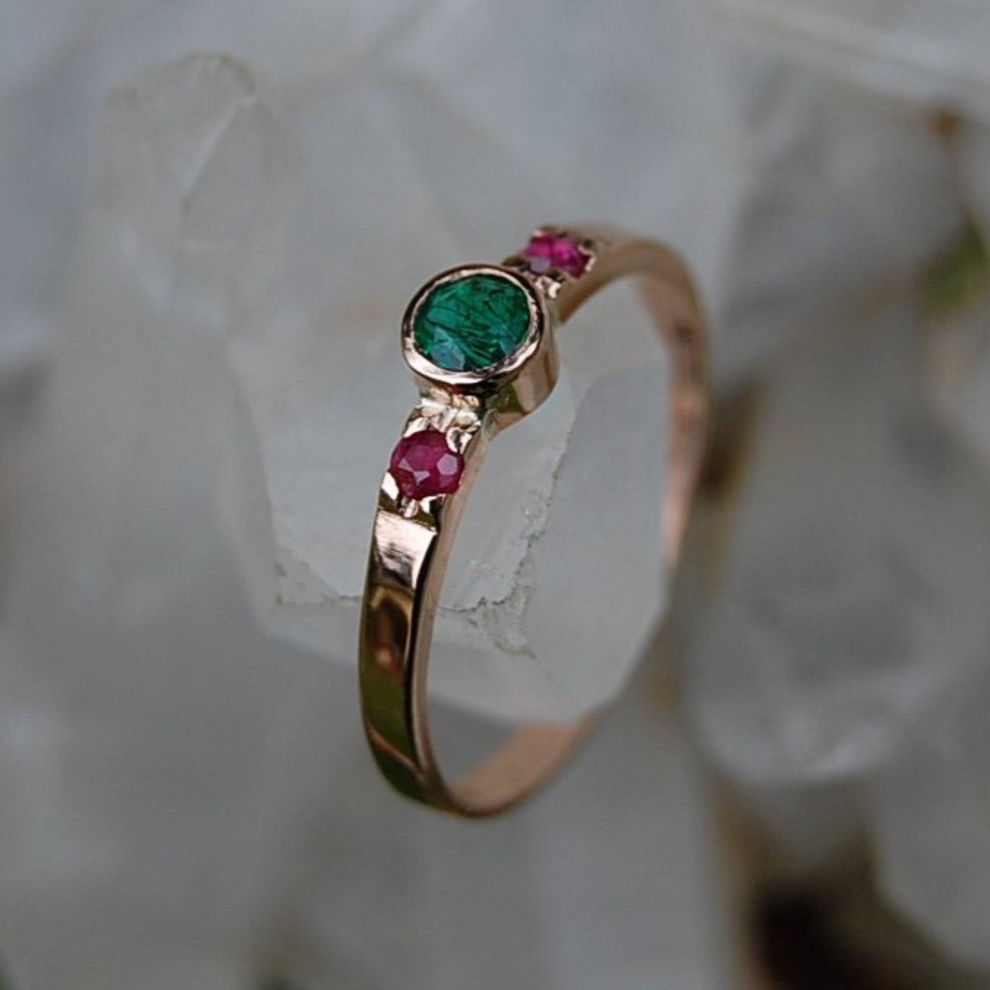 Emerald and ruby ring set in 10k rose gold