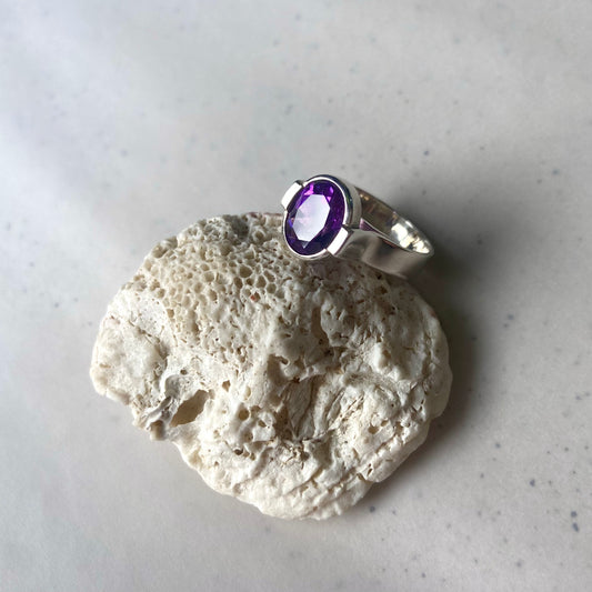 Plumeria | Amethyst silver ring