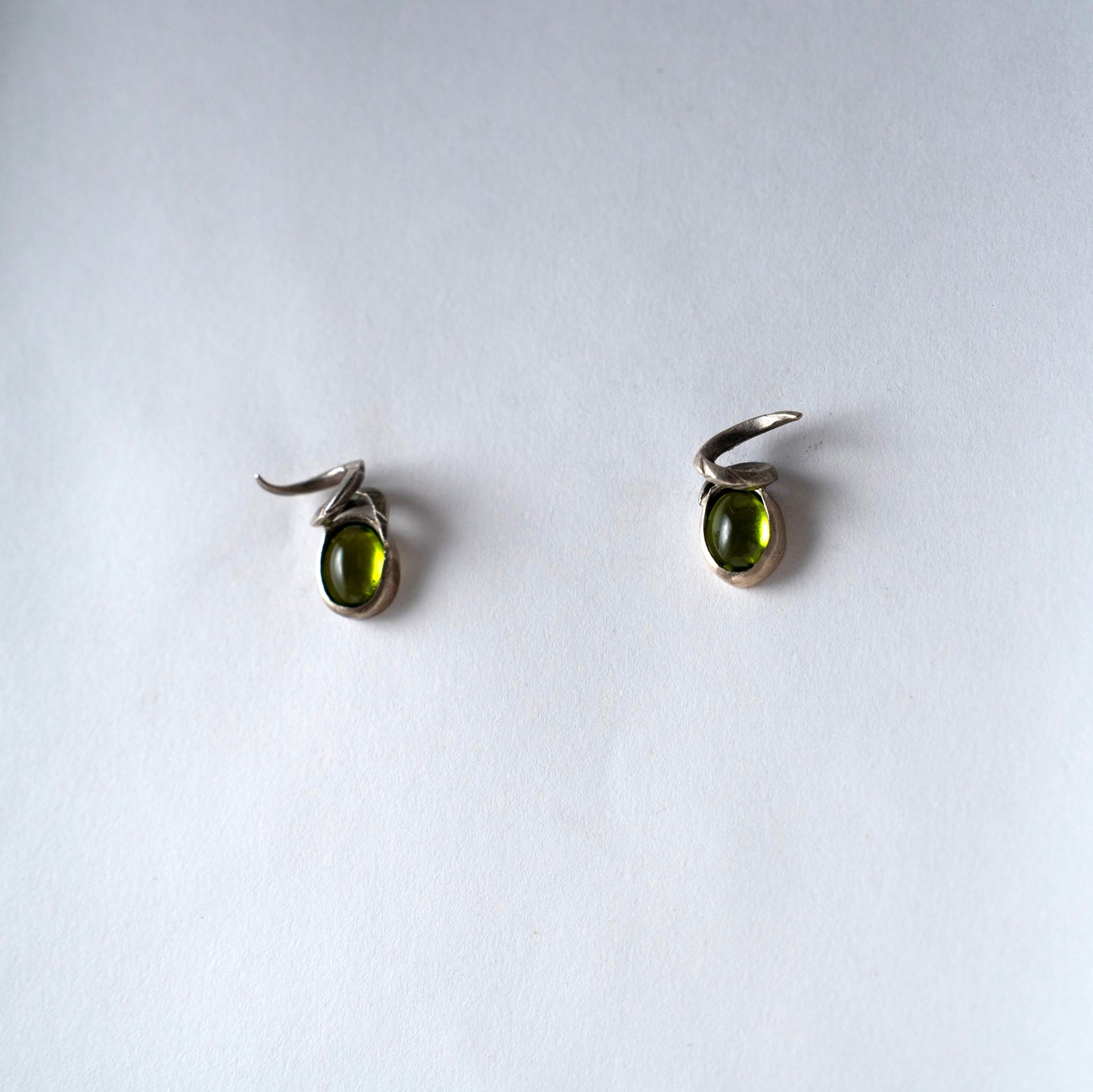 Handmade Animal Horn Sterling Silver Studs with Peridot – Gunmetal Finish