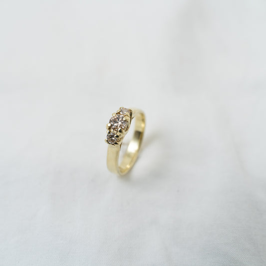 Gold trellis diamond wedding ring