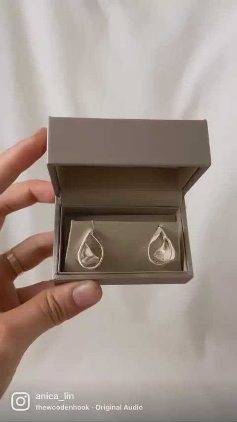 Mayas wedding earring gifts