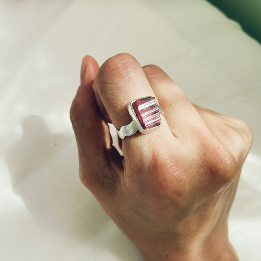 Juno | Raw pink tourmaline ring