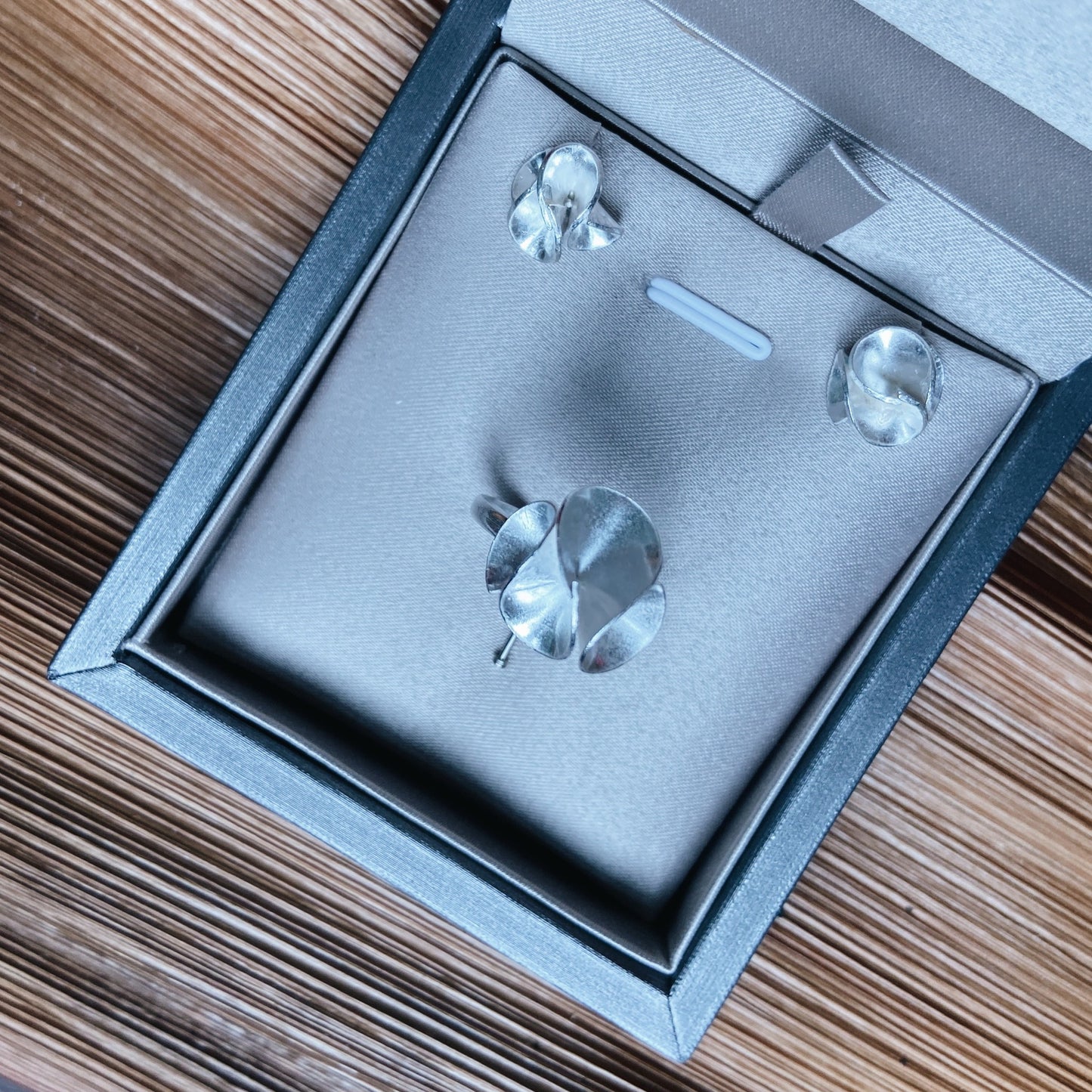 Delphinium | Floral ring and stud earrings gift set