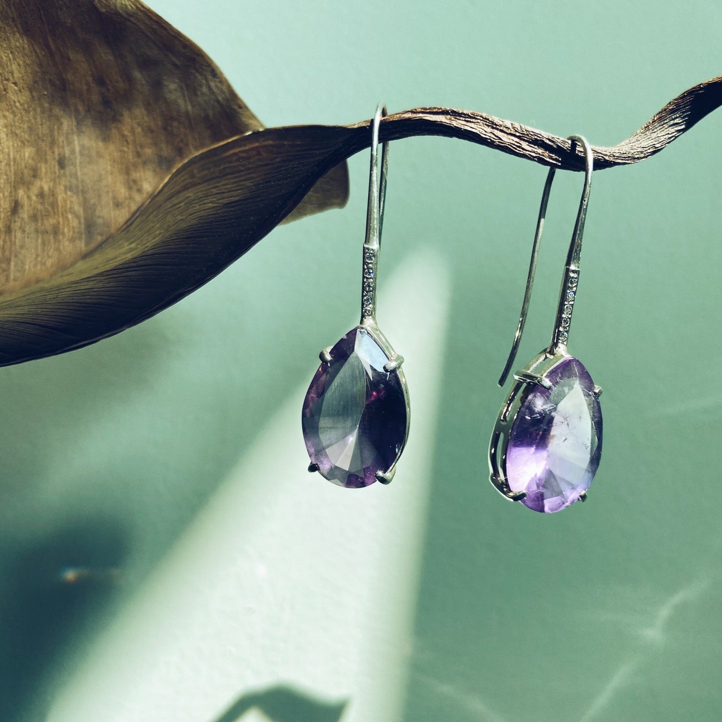 Sumire | Amethyst and cubic zirconia silver earrings